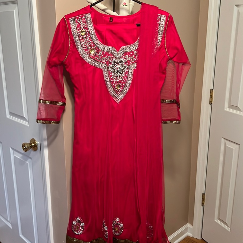 Hot Pink Anarkali with Diamond embroidery with dupatta and satin bottoms! Size M